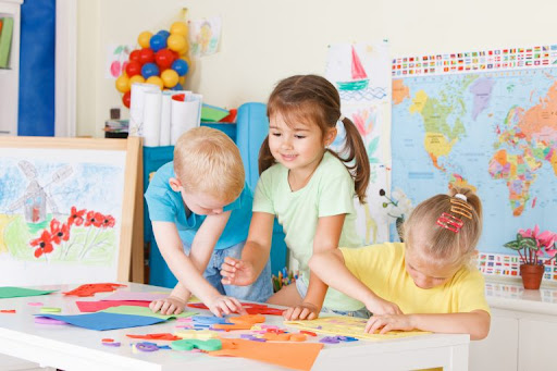 La garde anglophone de vos enfants démarre à partir de 3 ans. Un système de garde à domicile à Caen et Douvres la délivrande avec une nanny de culture anglo-saxonne.