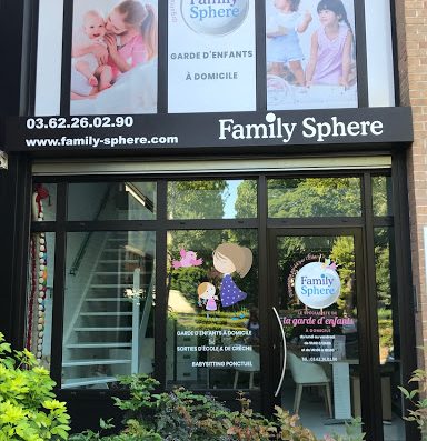 Chouette Family est une agence de garde d'enfants à domicile à LILLE depuis 2017. Devis en ligne te réponse sur mesure.